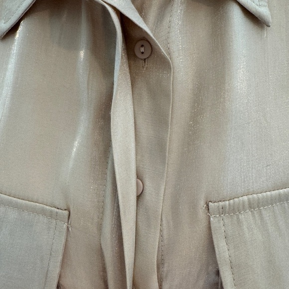 Champagne Oversized Crop Women's Shirt Size M Shimmer Casual Short Sleeve - Picture 6 of 7